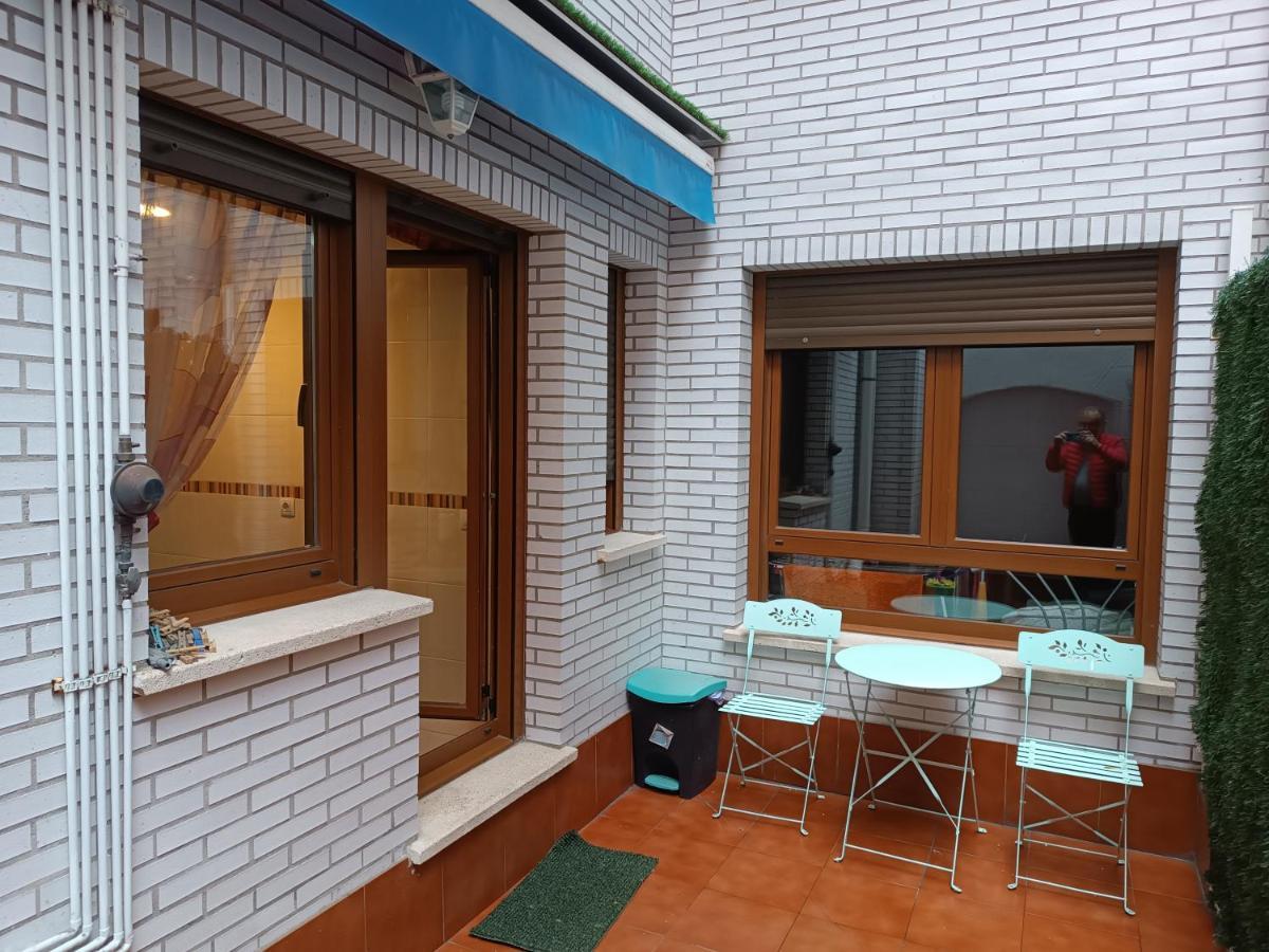 Karmelo Junto Al Metro Apartment Bilbao Exterior photo